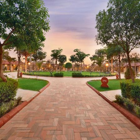 Shri Radha Brij Vasundhara Resort & Spa Govardhan Exterior foto