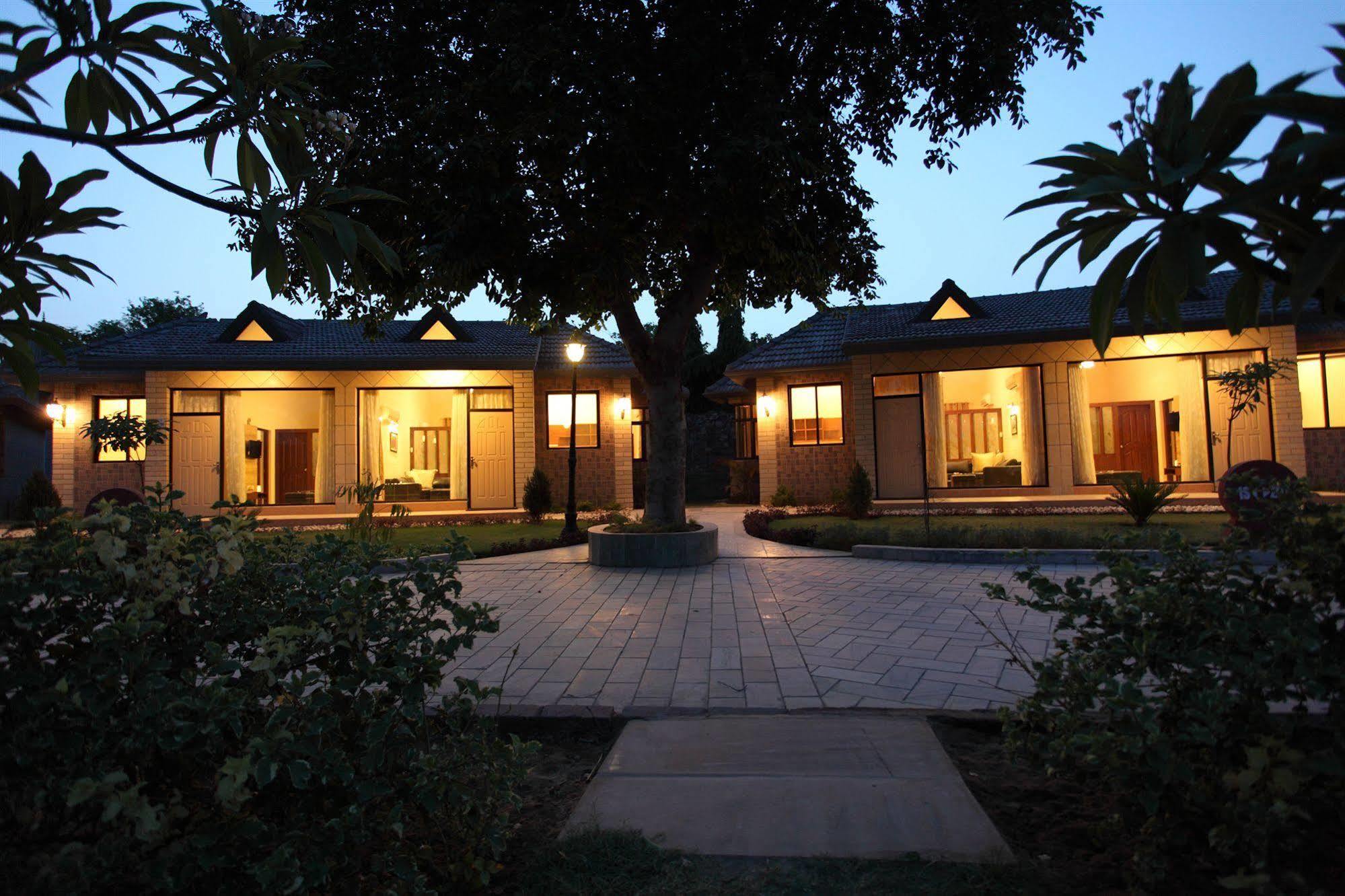 Shri Radha Brij Vasundhara Resort & Spa Govardhan Exterior foto
