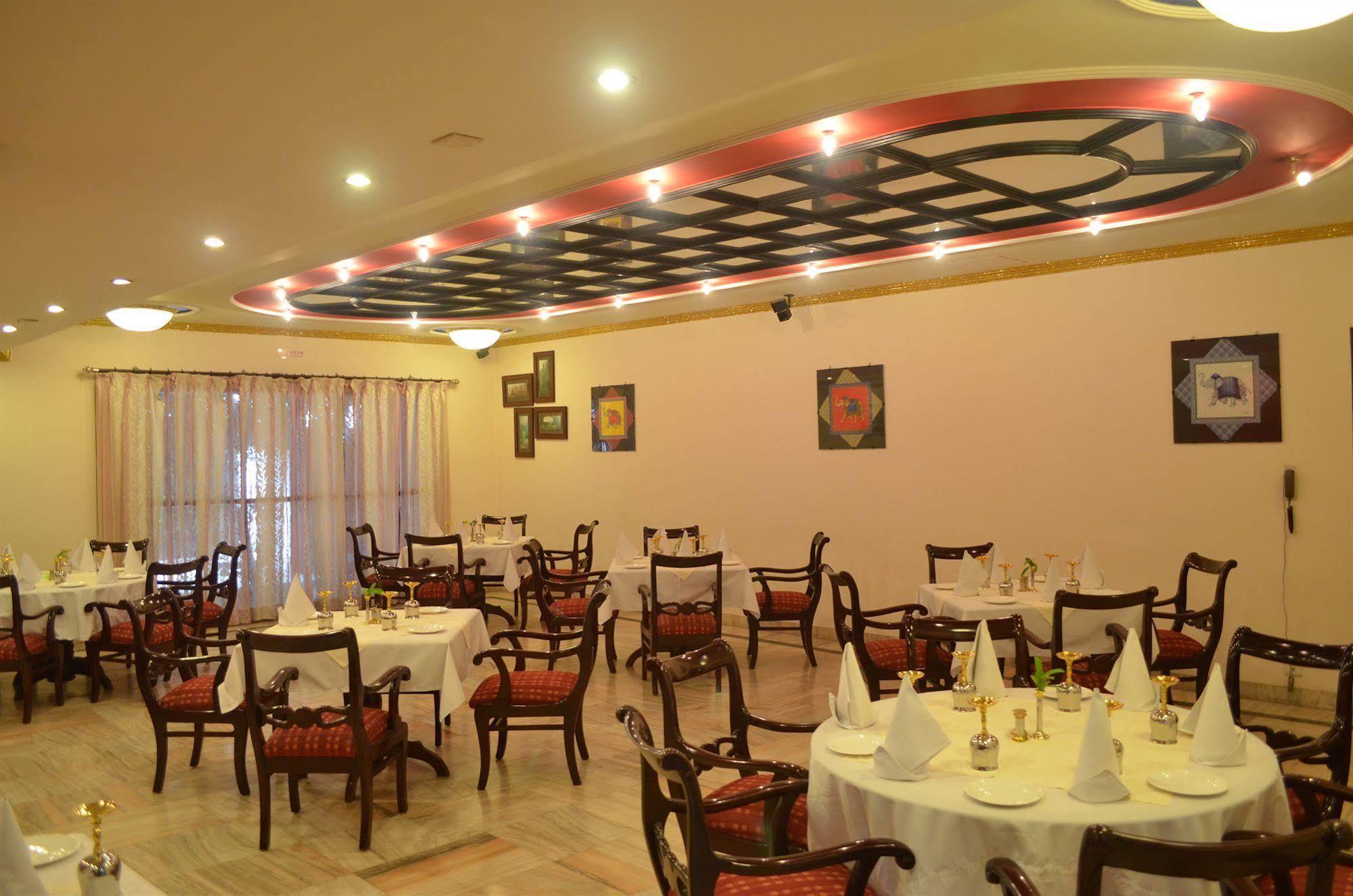 Shri Radha Brij Vasundhara Resort & Spa Govardhan Exterior foto