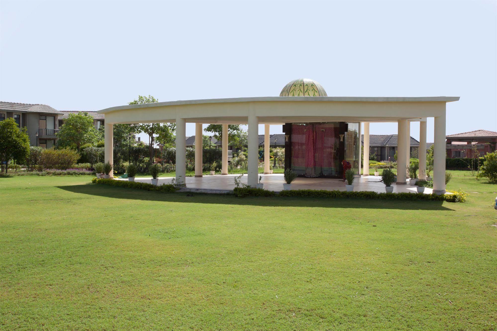 Shri Radha Brij Vasundhara Resort & Spa Govardhan Exterior foto