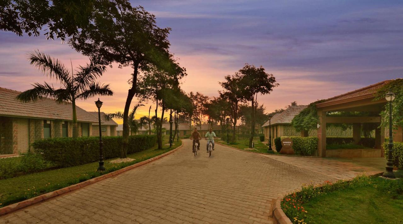 Shri Radha Brij Vasundhara Resort & Spa Govardhan Exterior foto